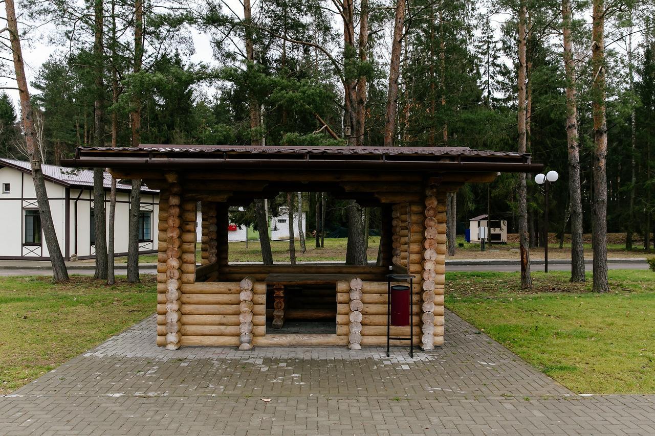 Baza Otdykha Chaika Hotel Zhodzina Exterior foto